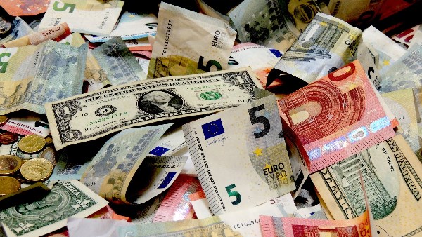 أسعار العملات الأجنبية مقابل الجنيه السوداني اليوم الثلاثاء 15 سبتمبر 2026م